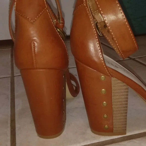 Indigo Rd Chunky Studded Heel Strappy Sandal - Picture 2 of 6